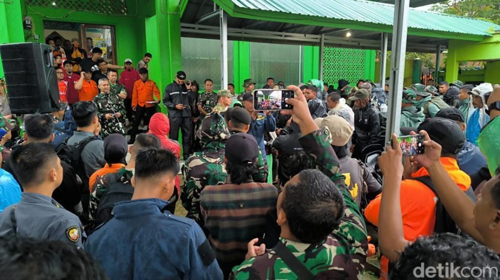 Sar Atr 42 500 Hari Ke 4 500 Personel Gabungan Dikerahkan Di Pangkep