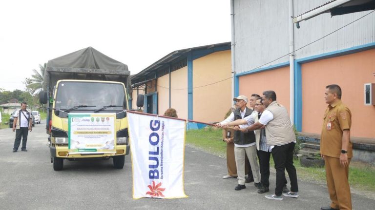 Bulog Terkendala Kirim Bahan Pokok Ke Mahulu Beras Sempat Rp 1 Juta
