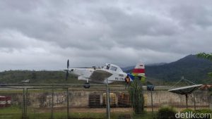 Pesawat Pengangkut Bbm Jatuh Di Krayan Pilot Selamat Terjun Parasut