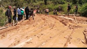 Warga Krayan Minta Dana Makan Gratis Untuk Perbaiki Jalan Rusak