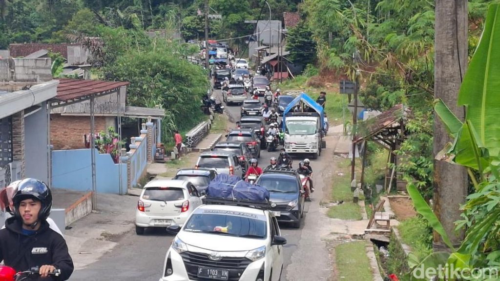 Macet Horor Di Sukabumi Pemudik Terjebak 14 Jam Saat Arus Balik Lebaran