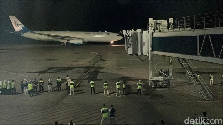 359 Jemaah Kloter 1 Haji Banjarmasin Lepas Landas Menuju Jeddah