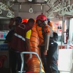 Evakuasi Korban Tabrakan Kereta Bekasi Petugas Teriak Minta Oksigen Tandu