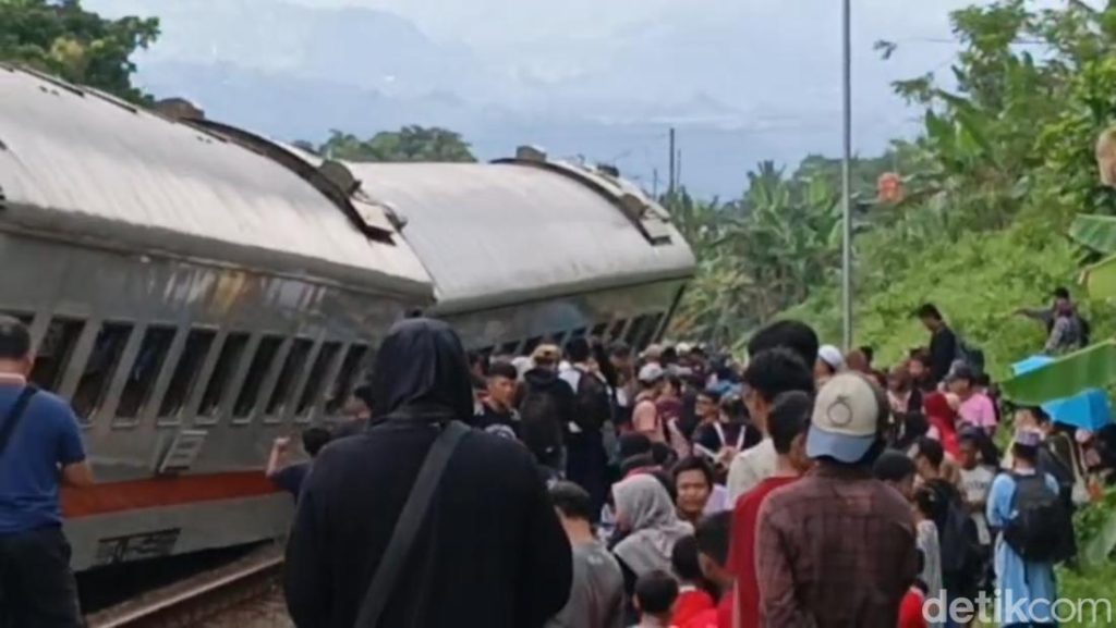 Kai Batalkan 8 Perjalanan Ka Imbas Anjloknya Ka Bangunkarta Di Brebes