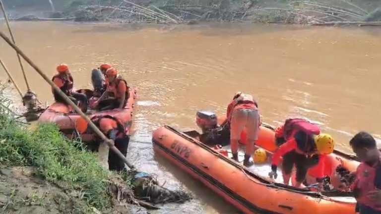 Balita 5 Tahun Hilang Terseret Arus Sungai Cisimeut Lebak