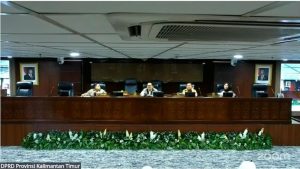Rapat Dprd Kaltim Panas Bahas Hak Angket 21 Anggota Tandatangani Usulan